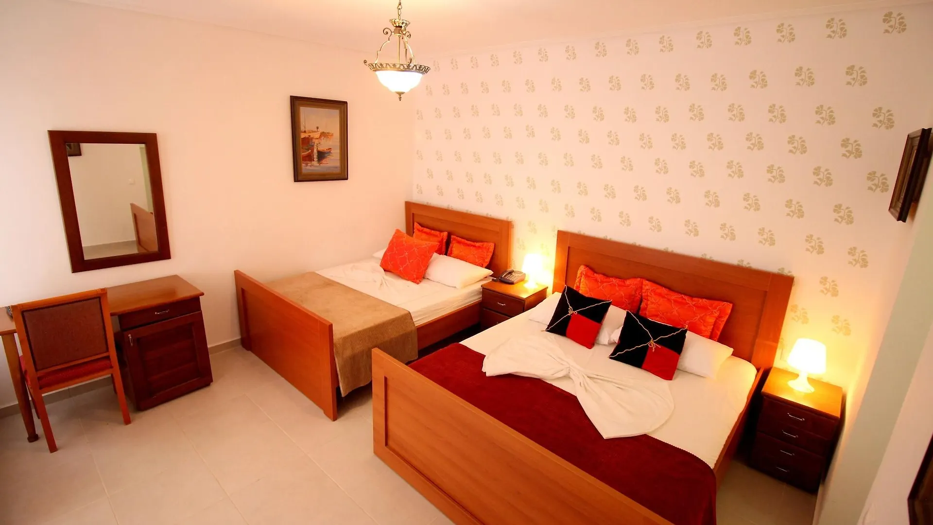 Olympia Hotel Saranda 3*,