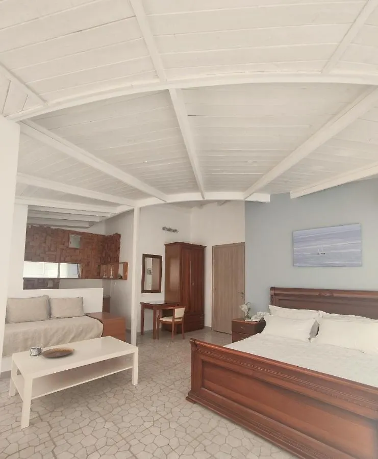 Olympia Hotel Saranda 3*,  Albania