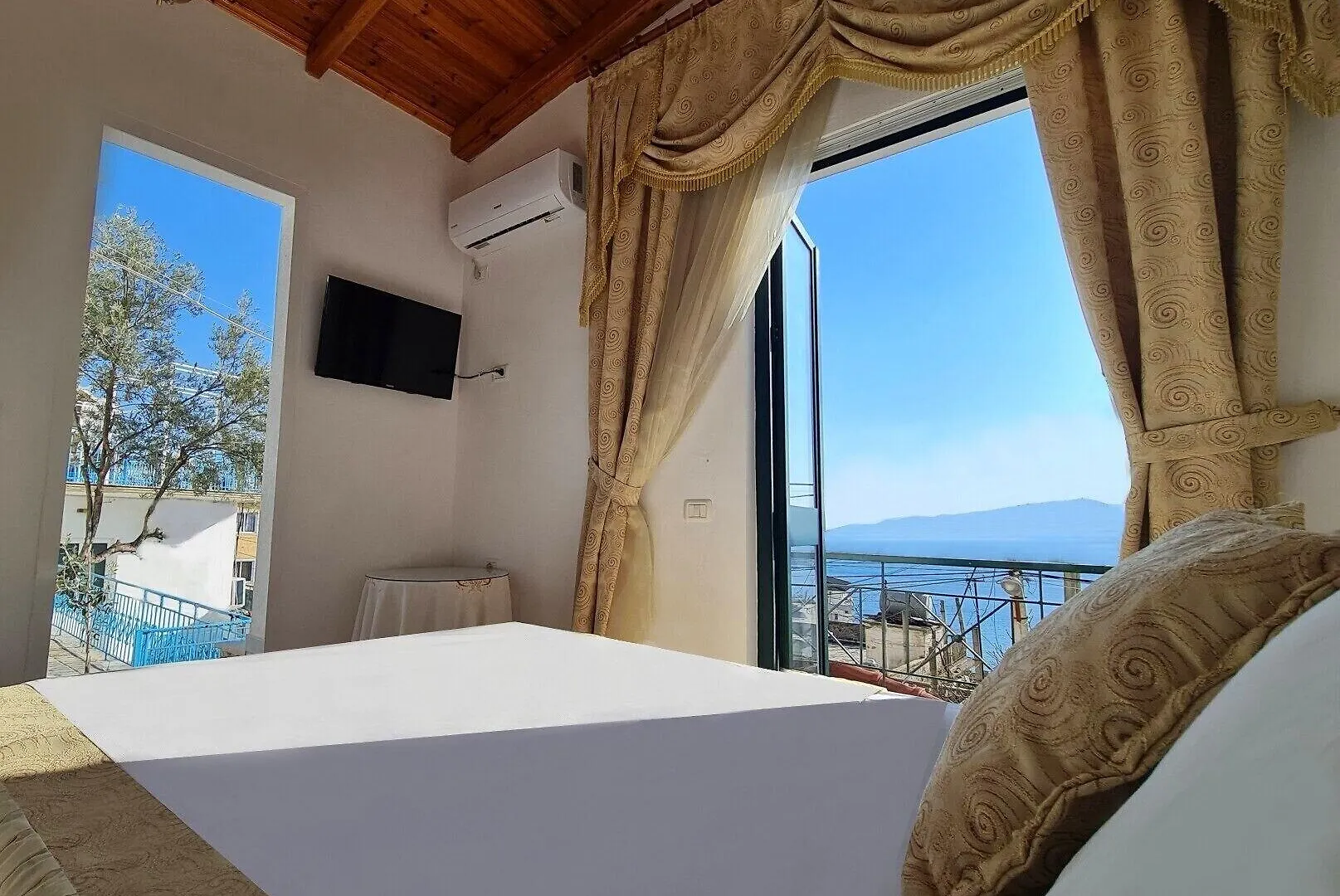 Olympia Hotel Saranda Albania