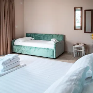 Hotell E Bardhe Butique, Sarandë