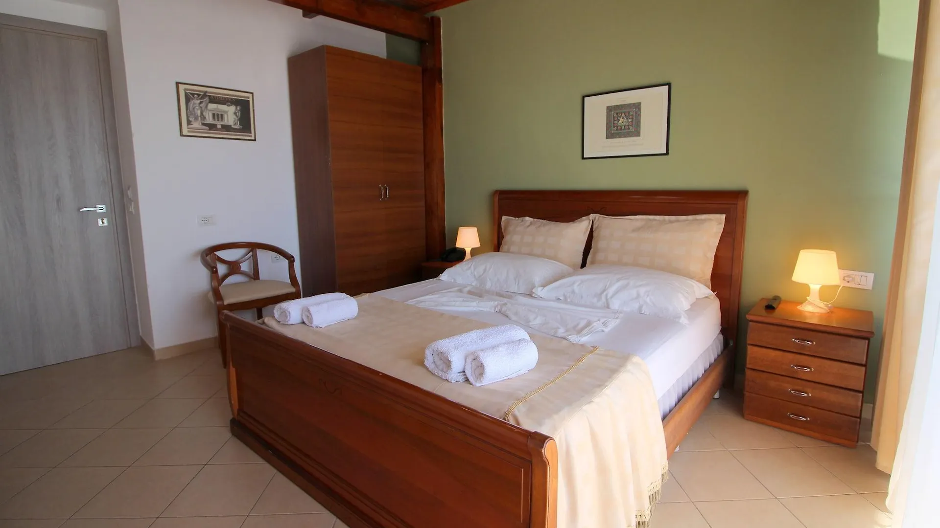 Olympia Hotel Sarande 3*,