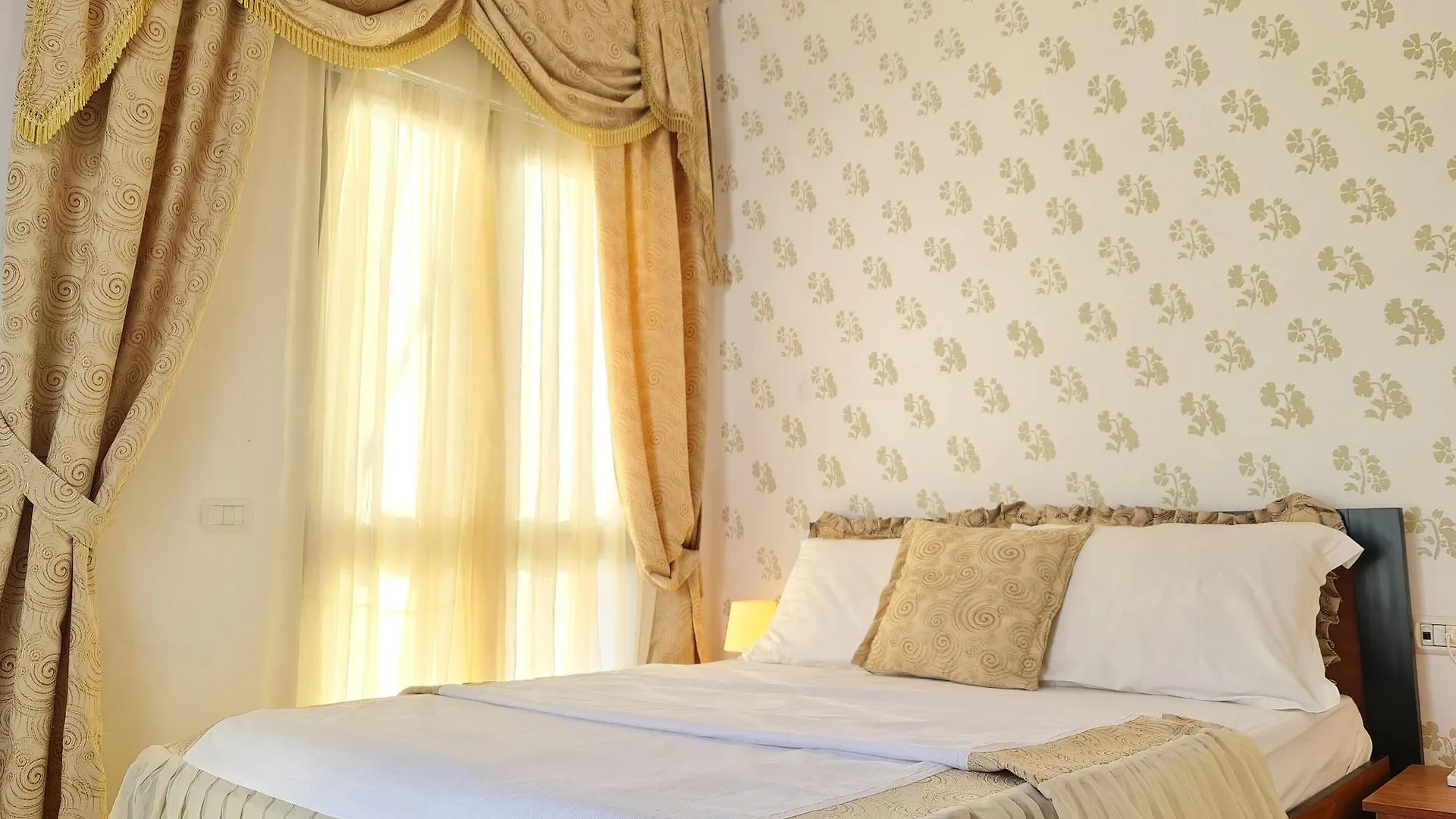 Olympia Hotel Sarande